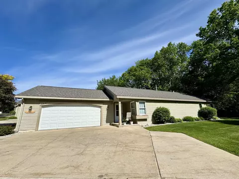 1044 Hemingway, Traverse City, MI 49686