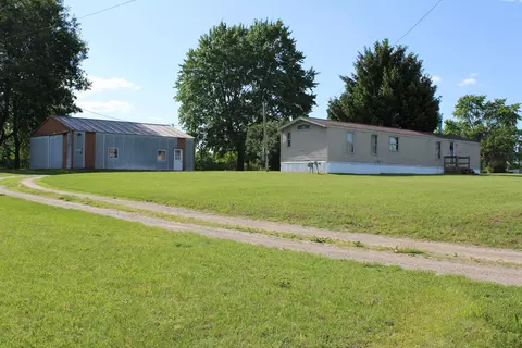 6425 N Caris, Vestaburg, MI 48891