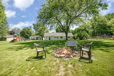 Exterior - 721 Emerson, Ithaca, MI 48847 photo 6 of 7