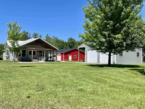 5680 3rd, Blanchard, MI 49310