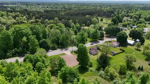 394 Bendon, Interlochen, MI 49643 photo 8