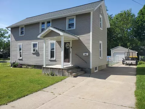 518 W End, Alma, MI 48801