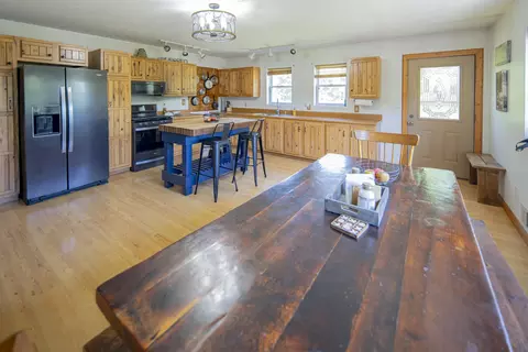 Kitchen - 10559 Millbrook, Blanchard, MI 49310 photo 3 of 8