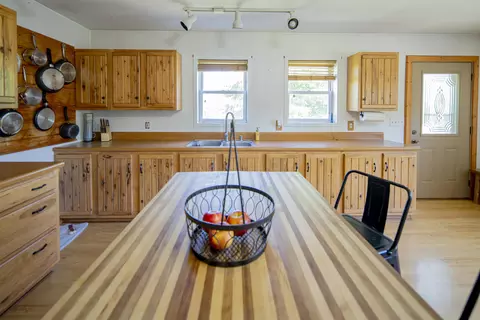 Kitchen - 10559 Millbrook, Blanchard, MI 49310 photo 8 of 8