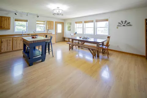 Dining - 10559 Millbrook, Blanchard, MI 49310 photo 1 of 3