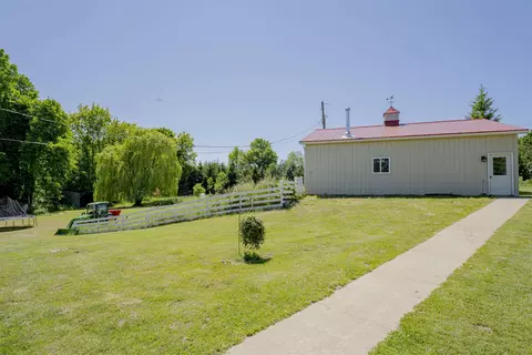 Exterior - 10559 Millbrook, Blanchard, MI 49310 photo 6 of 24
