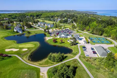 103 Windeberry Dr, Charlevoix, MI 49720 photo 6