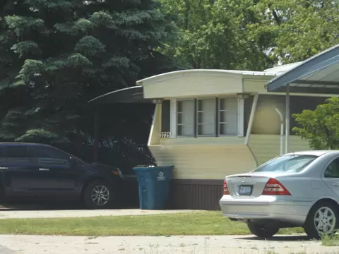 2725 S Dennis, Traverse City, MI 49686
