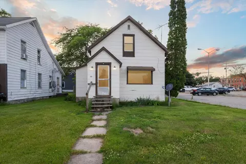 303 Gratiot, Alma, MI 48801