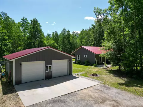 648 N Lewis, Shepherd, MI 48883