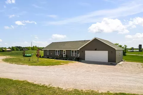 Exterior - 12813 S Bugai, Cedar, MI 49621 photo 5 of 23