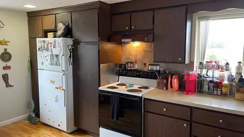 Kitchen - 3917 E Baseline, Mount Pleasant, MI 48858 photo 2 of 3