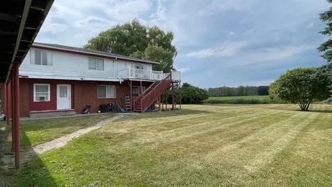 Exterior - 3917 E Baseline, Mount Pleasant, MI 48858 photo 3 of 11