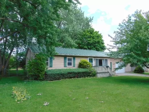221 S Brown, Ithaca, MI 48847