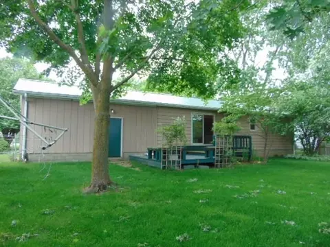 Exterior - 221 S Brown, Ithaca, MI 48847 photo 6 of 8