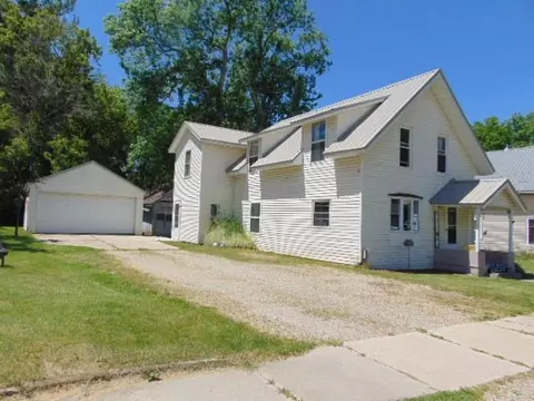 311 Pleasant, Alma, MI 48801