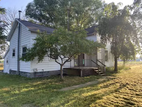 11530 Saint Charles, Sumner, MI 48889