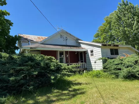8489 Ferris, Elwell, MI 48832