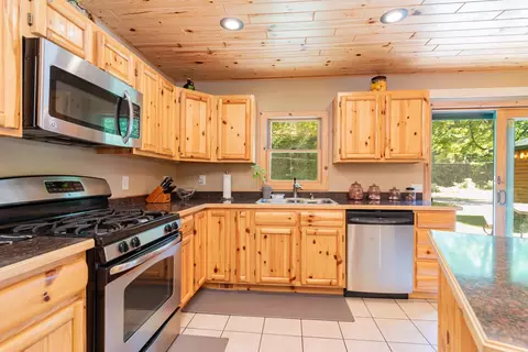 Kitchen - 5197 E Michigan, Au Gres, MI 48703 photo 3 of 3