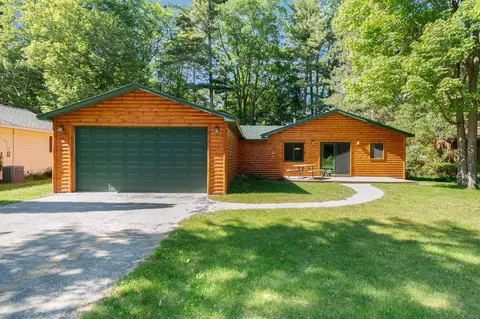 Exterior - 5197 E Michigan, Au Gres, MI 48703 photo 2 of 7
