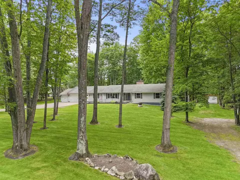 4864 Forest Rdg, Cadillac, MI 49601