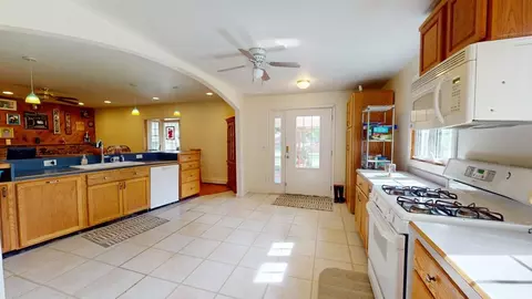 11272 S Harrison, Farwell, MI 48622 photo 14