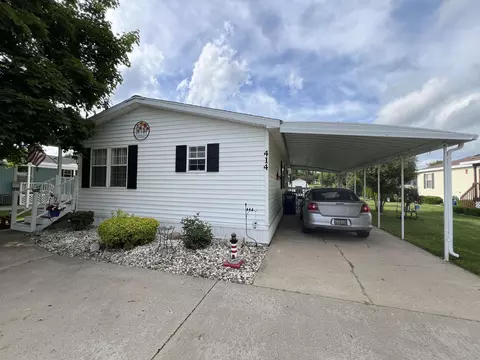 414 Farm, Cadillac, MI 49601