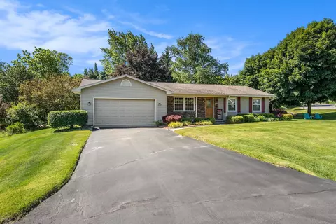 9478 E Harbor Hls, Traverse City, MI 49684