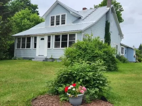 22589 N 60th, Marion, MI 49665