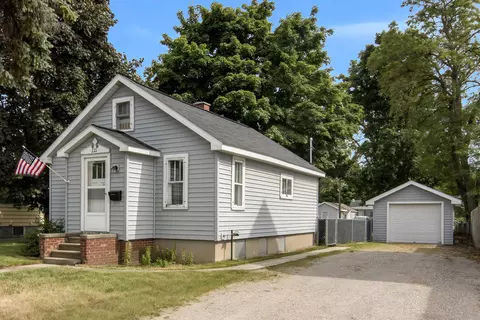 221 W Fourteenth, Traverse City, MI 49684
