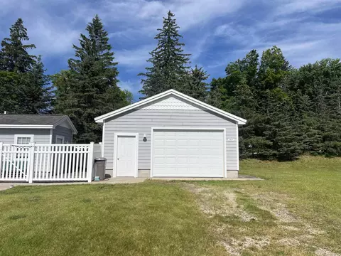 2817 W W Shr, Central Lake, MI 49622