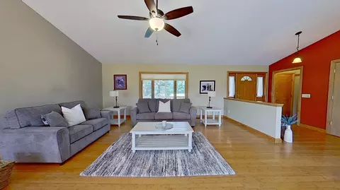 Living - 262 E Wing, Mount Pleasant, MI 48858 photo 2 of 2