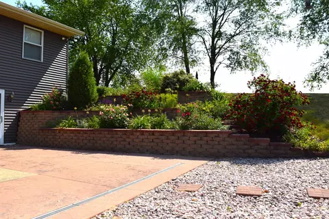 Exterior - 262 E Wing, Mount Pleasant, MI 48858 photo 10 of 22
