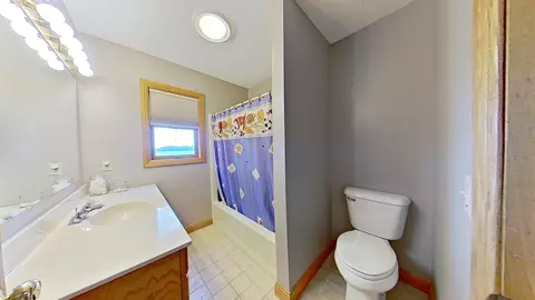 Bath - 262 E Wing, Mount Pleasant, MI 48858 photo 1 of 5