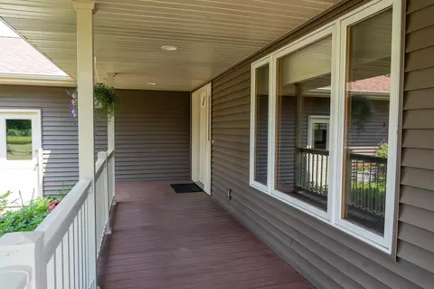 Exterior - 262 E Wing, Mount Pleasant, MI 48858 photo 5 of 22