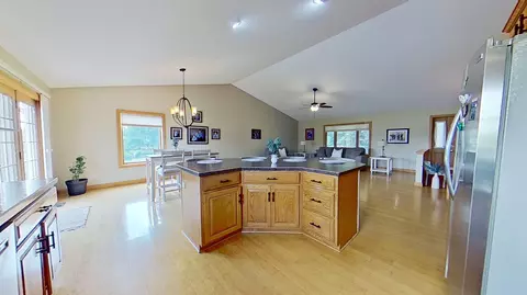 Kitchen - 262 E Wing, Mount Pleasant, MI 48858 photo 3 of 4