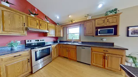 Kitchen - 262 E Wing, Mount Pleasant, MI 48858 photo 2 of 4