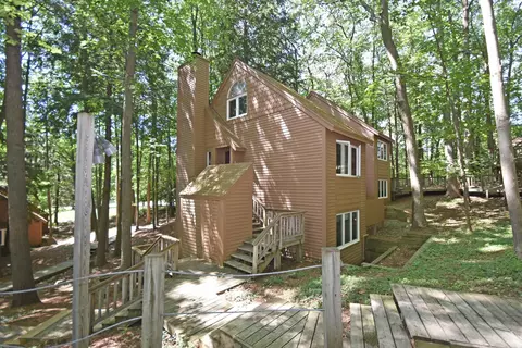 5 South Gln, Arbor, MI 49636