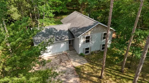 7173 Hall Crk, Interlochen, MI 49643