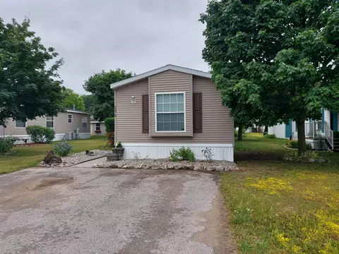 2379 Leisure, Traverse City, MI 49686