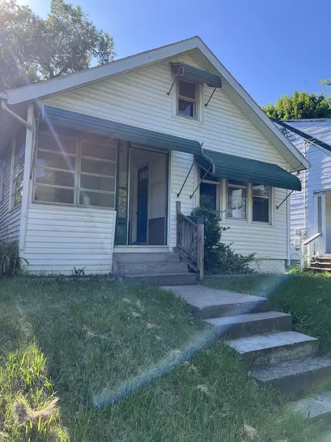616 Lathrop, Lansing, MI 48912