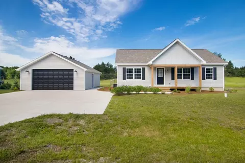 8540 S Olivia, Maple City, MI 49664