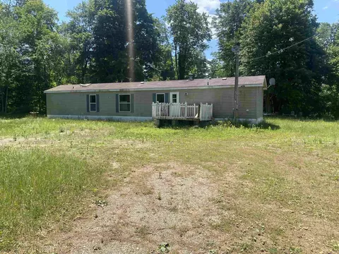 10861 Mcgregor, Riverdale, MI 48877