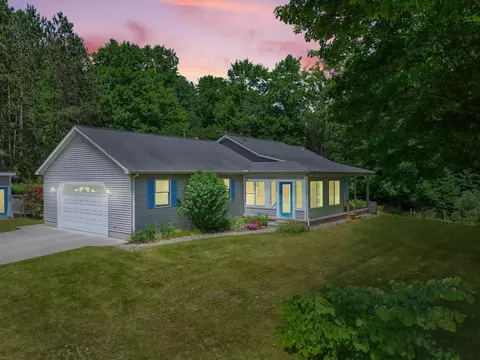 8366 S Sullivan, Cedar, MI 49621