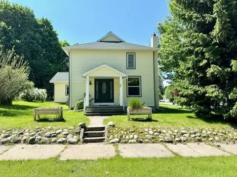 402 E Pne, Boyne City, MI 49712