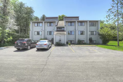 13662 S Thorn Crk #11, Traverse City, MI 49684