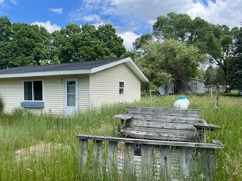 Exterior - 226 E Pne, Mesick, MI 49668 photo 3 of 21
