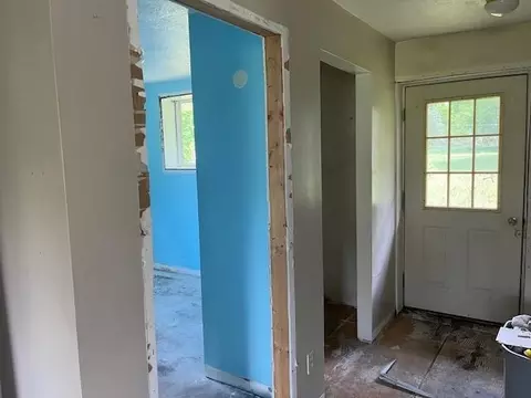 Entry Way - 226 E Pne, Mesick, MI 49668 photo 3 of 5