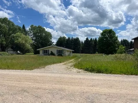 Exterior - 226 E Pne, Mesick, MI 49668 photo 5 of 21