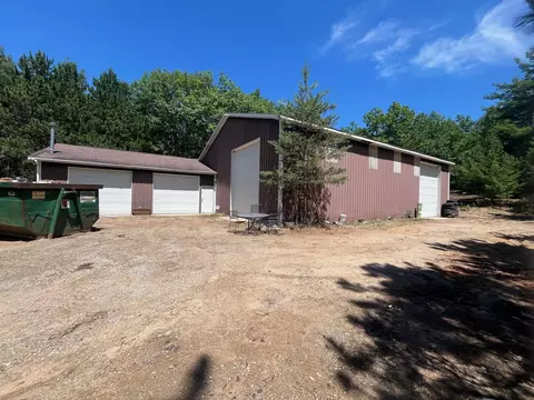 8056 Skegemog Pt, Williamsburg, MI 49690